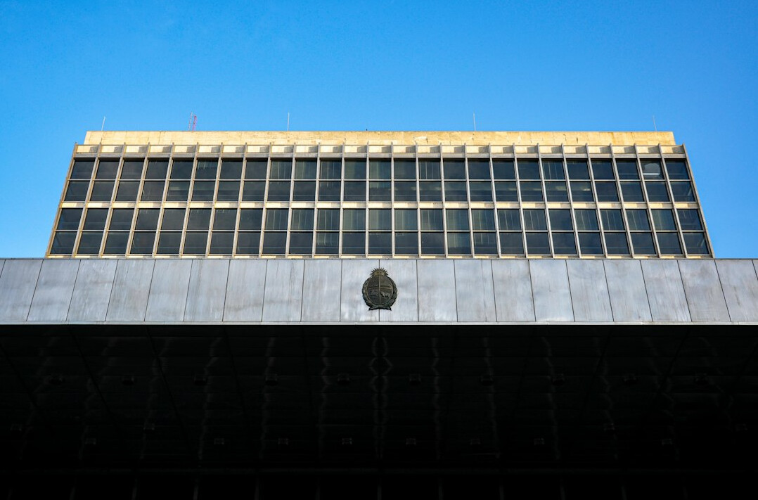 Historic courthouse building facade in Montevideo